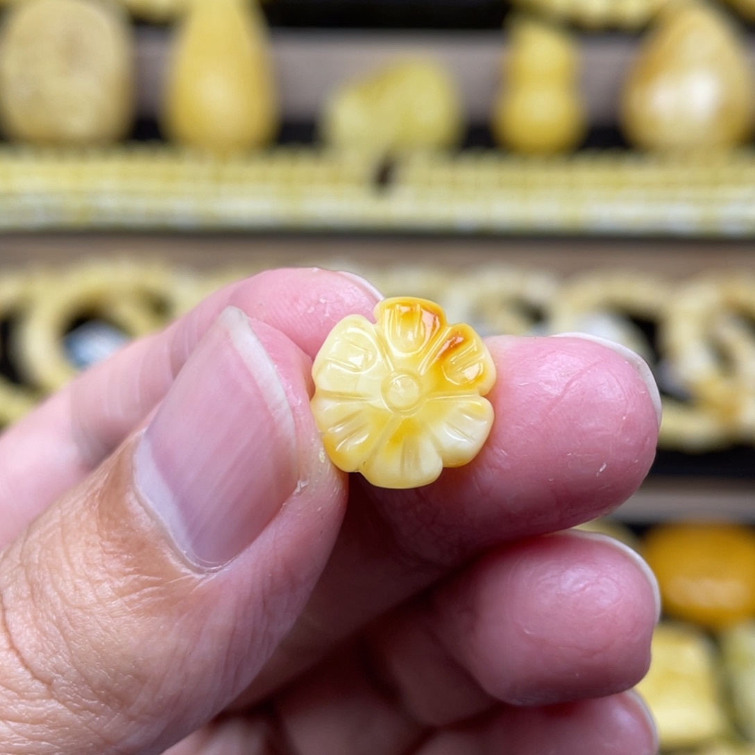 琥珀裸石未镶嵌琥珀蜜蜡