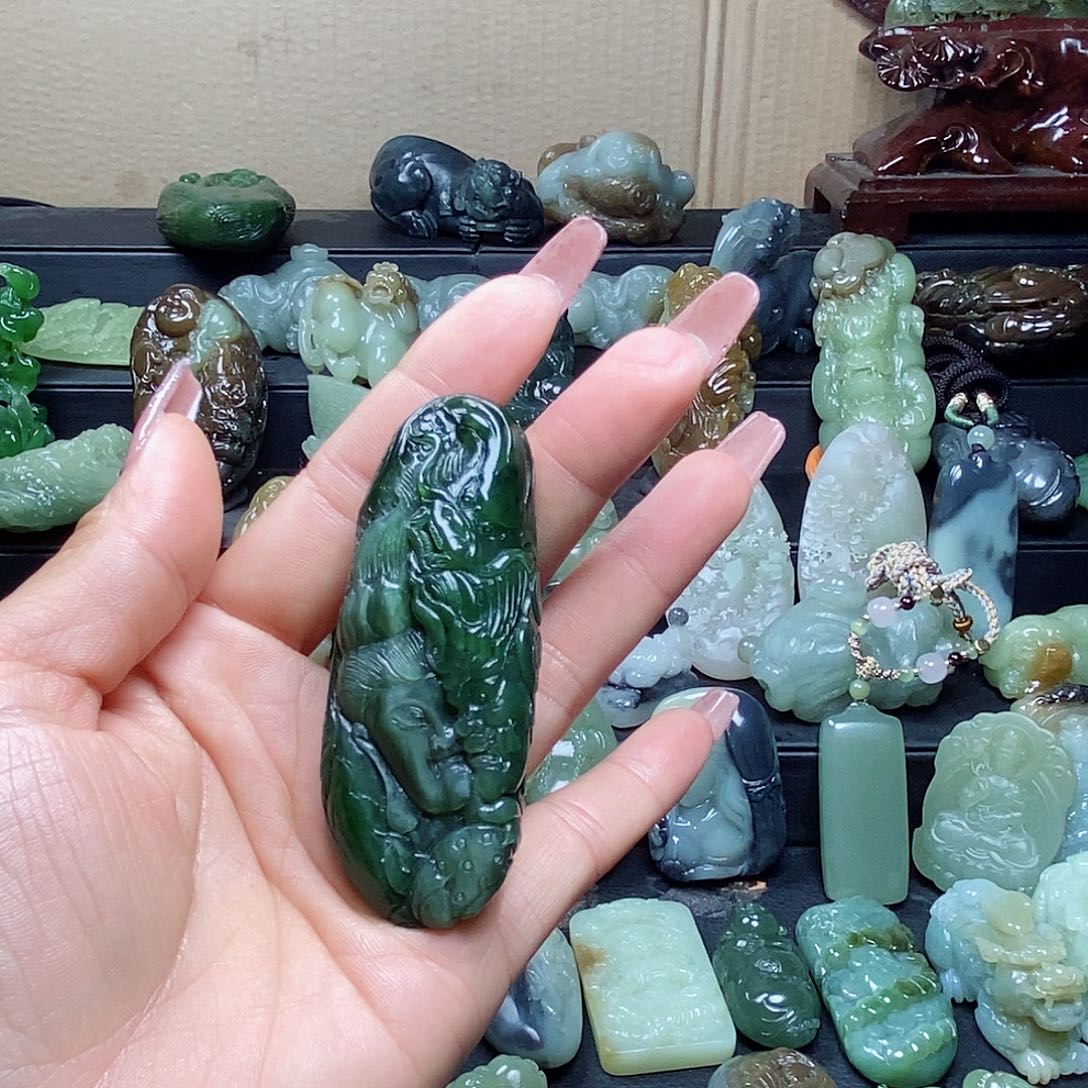 和田玉颈饰未镶嵌