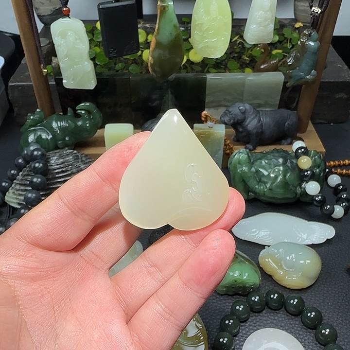 和田玉未镶嵌挂件