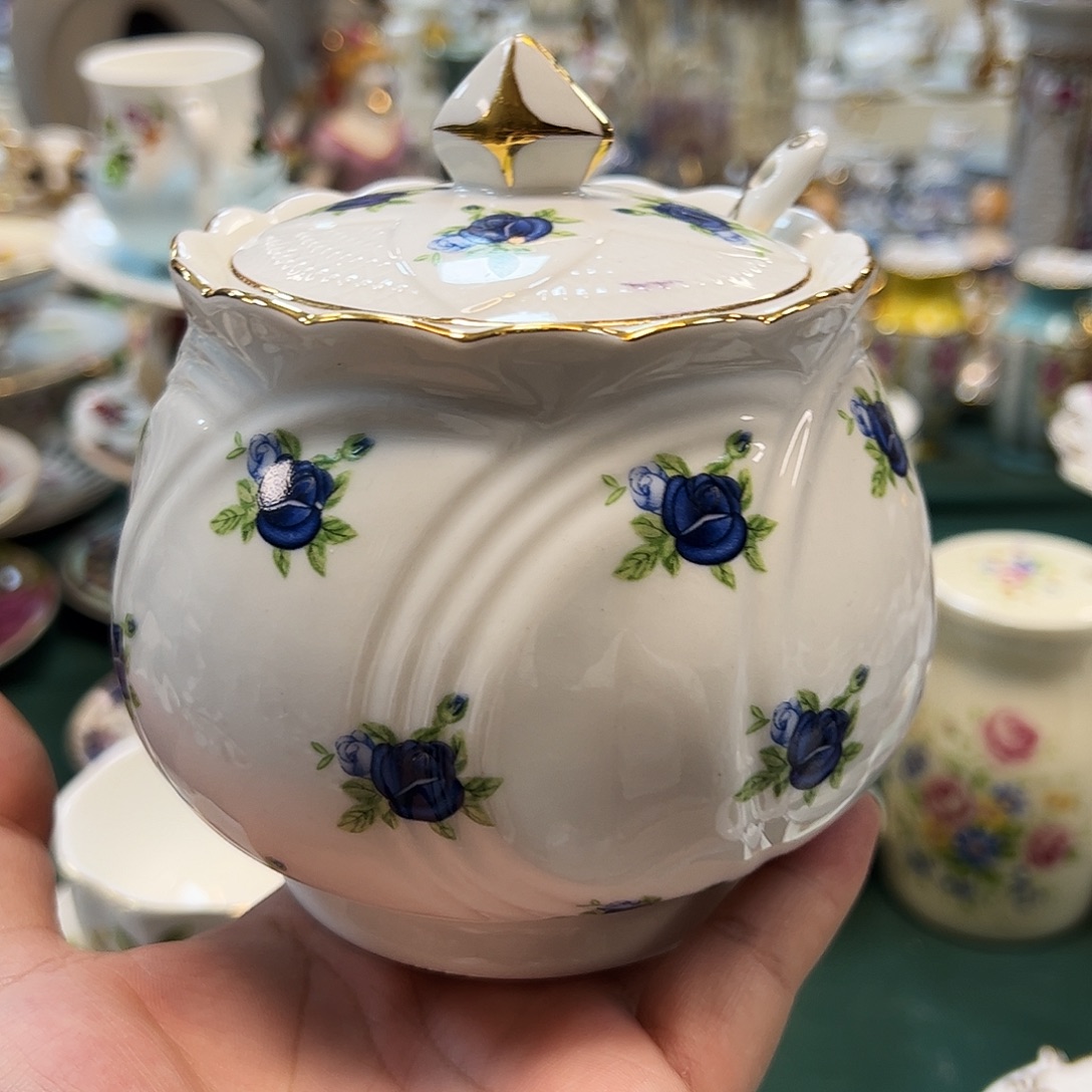 鹿与海陶瓷有限责任公司