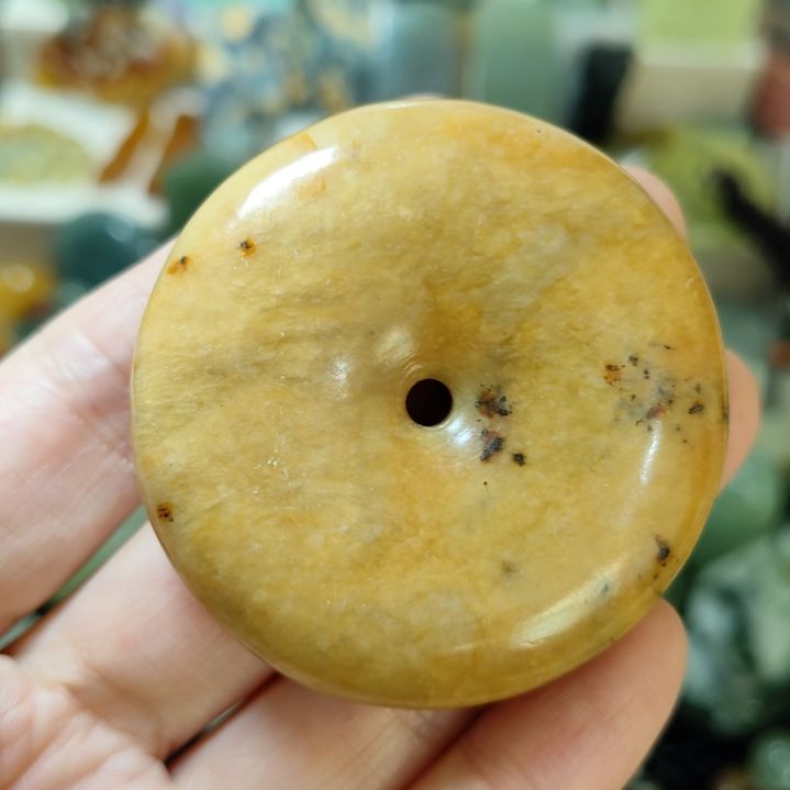 岫玉未镶嵌平安扣