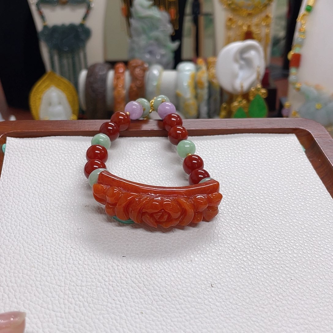 娟***儿翡翠未镶嵌颈饰手串