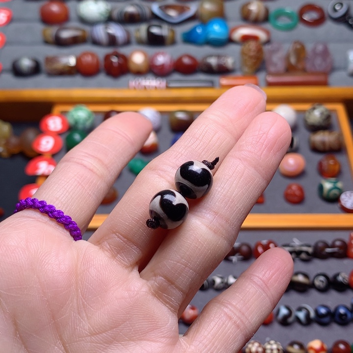 玛瑙/玉髓颈饰未镶嵌人****