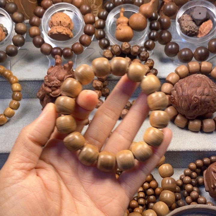 甜***虾檀香木手串/手链老山檀奶香味1314黄肉