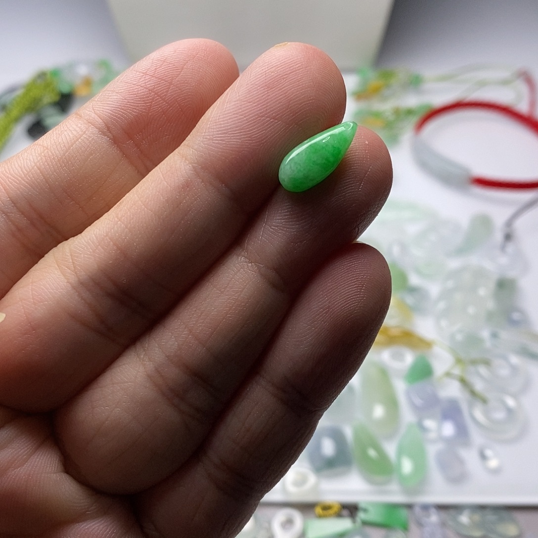 心***.翡翠未镶嵌颈饰天然翡翠