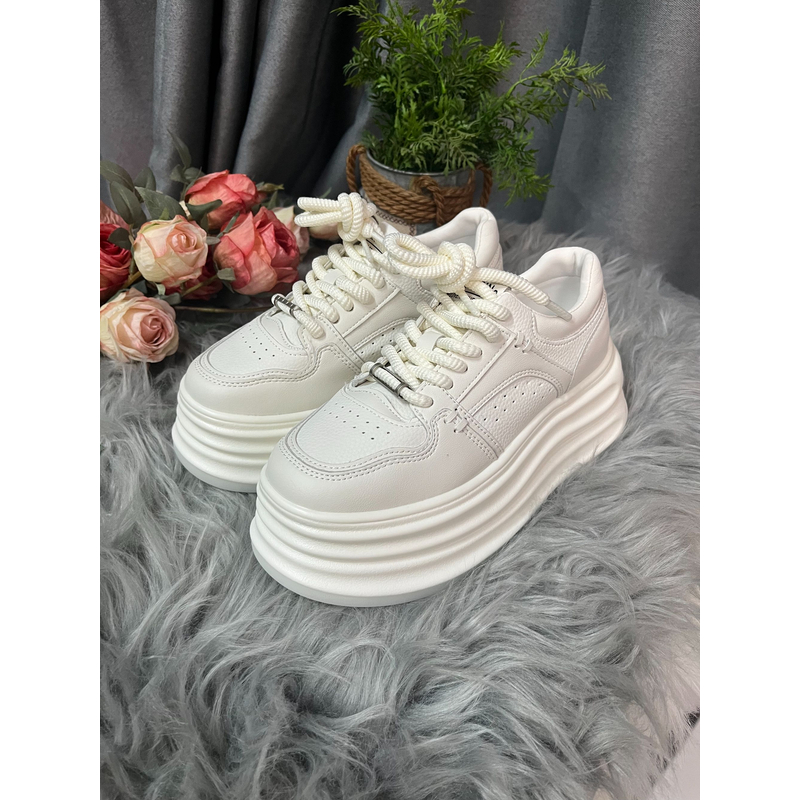 2025新款休闲厚底低帮增高板鞋休闲板鞋韩版百搭系带小白鞋3639