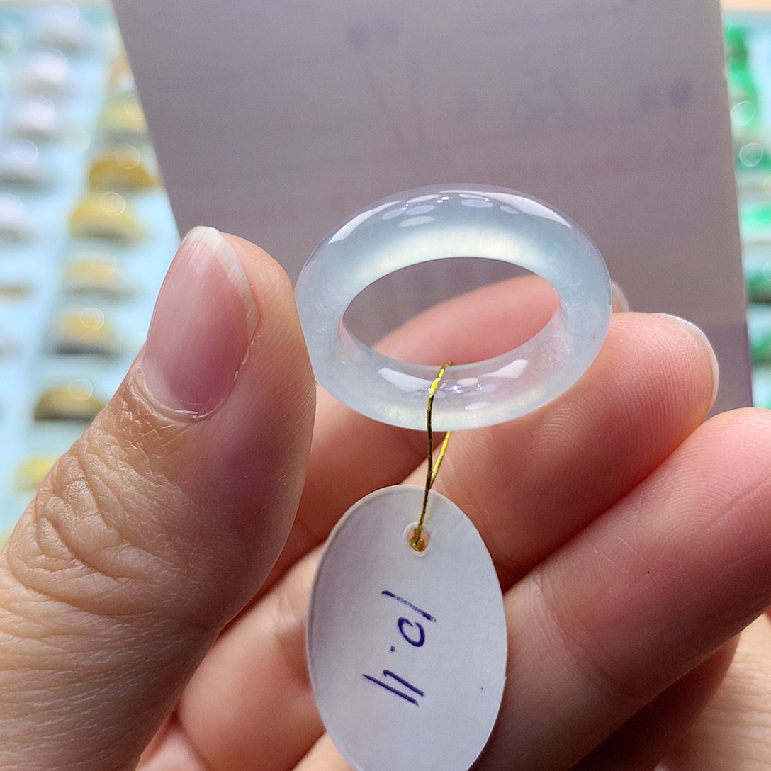 翡翠戒指未镶嵌1011圈