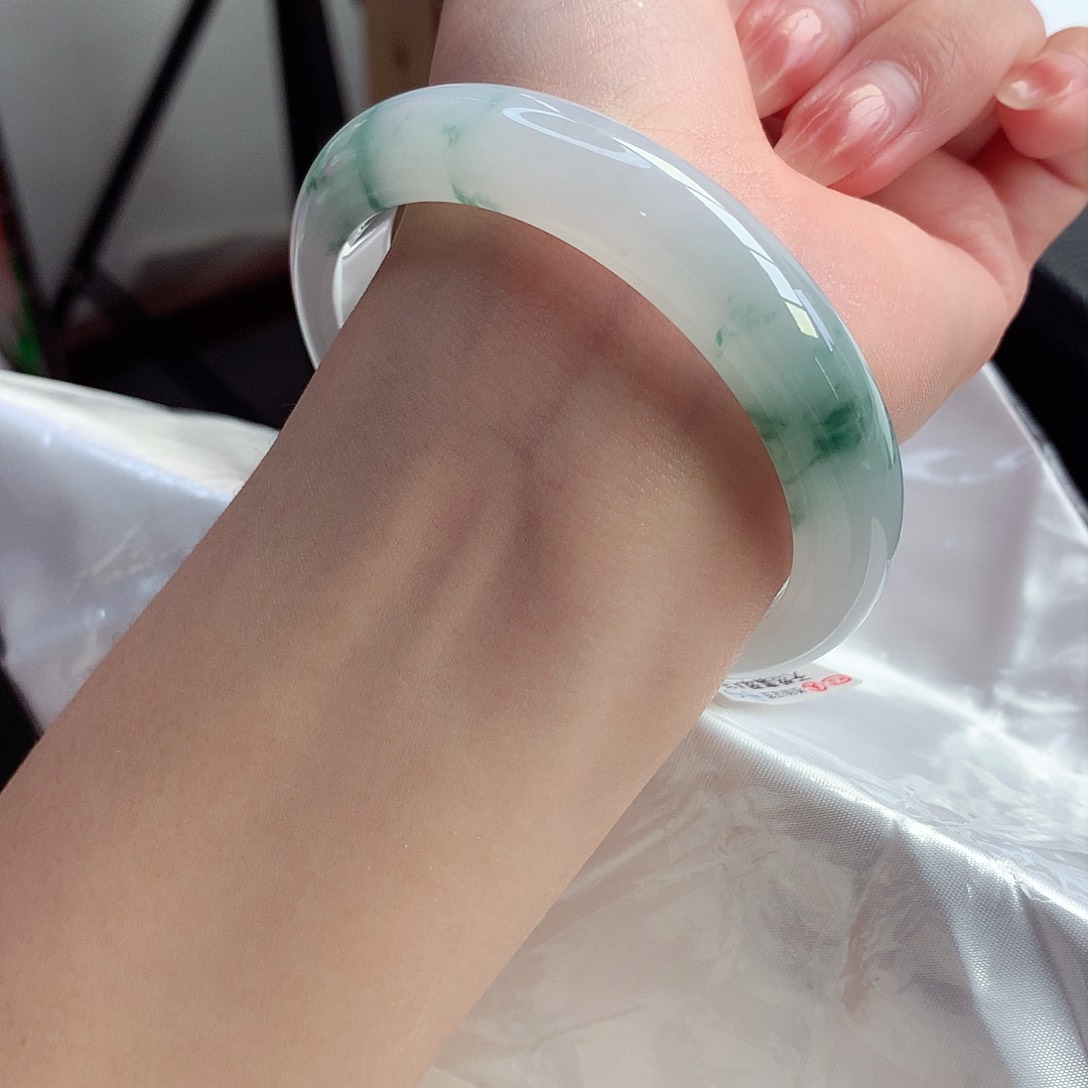 翡翠手镯未镶嵌天然A货翡翠59/60