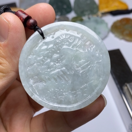翡翠未镶嵌颈饰翡翠