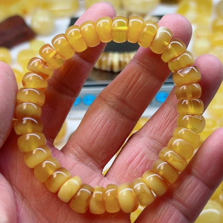 未镶嵌琥珀（矿物珀）手链