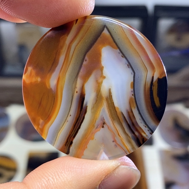 玛瑙/玉髓颈饰未镶嵌