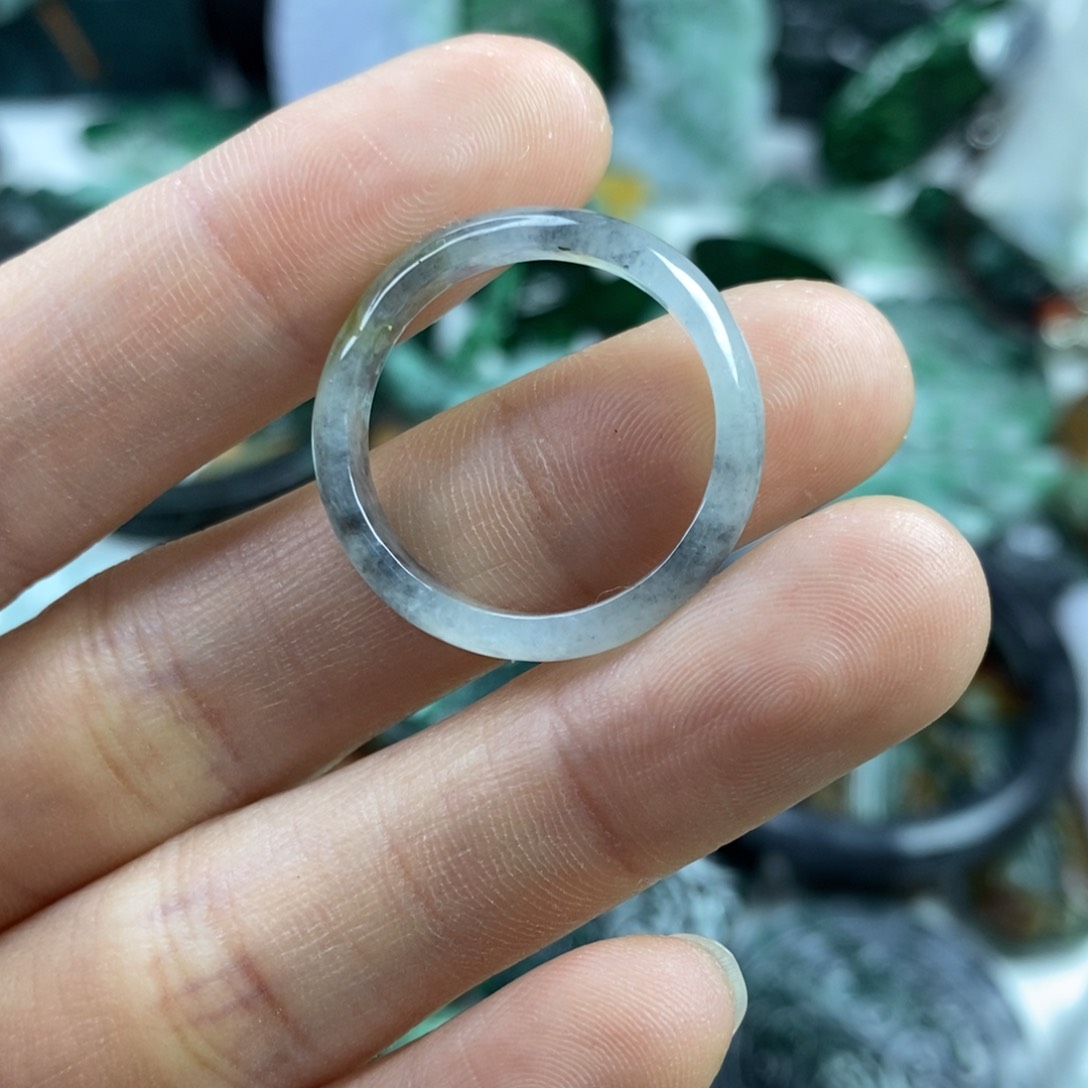 翡翠颈饰未镶嵌吊坠