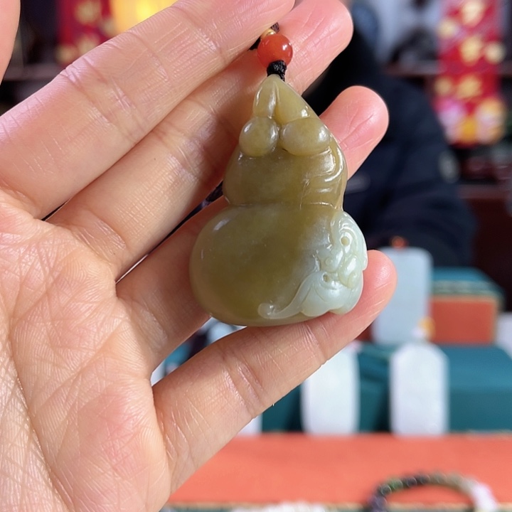 和田玉吊坠未镶嵌