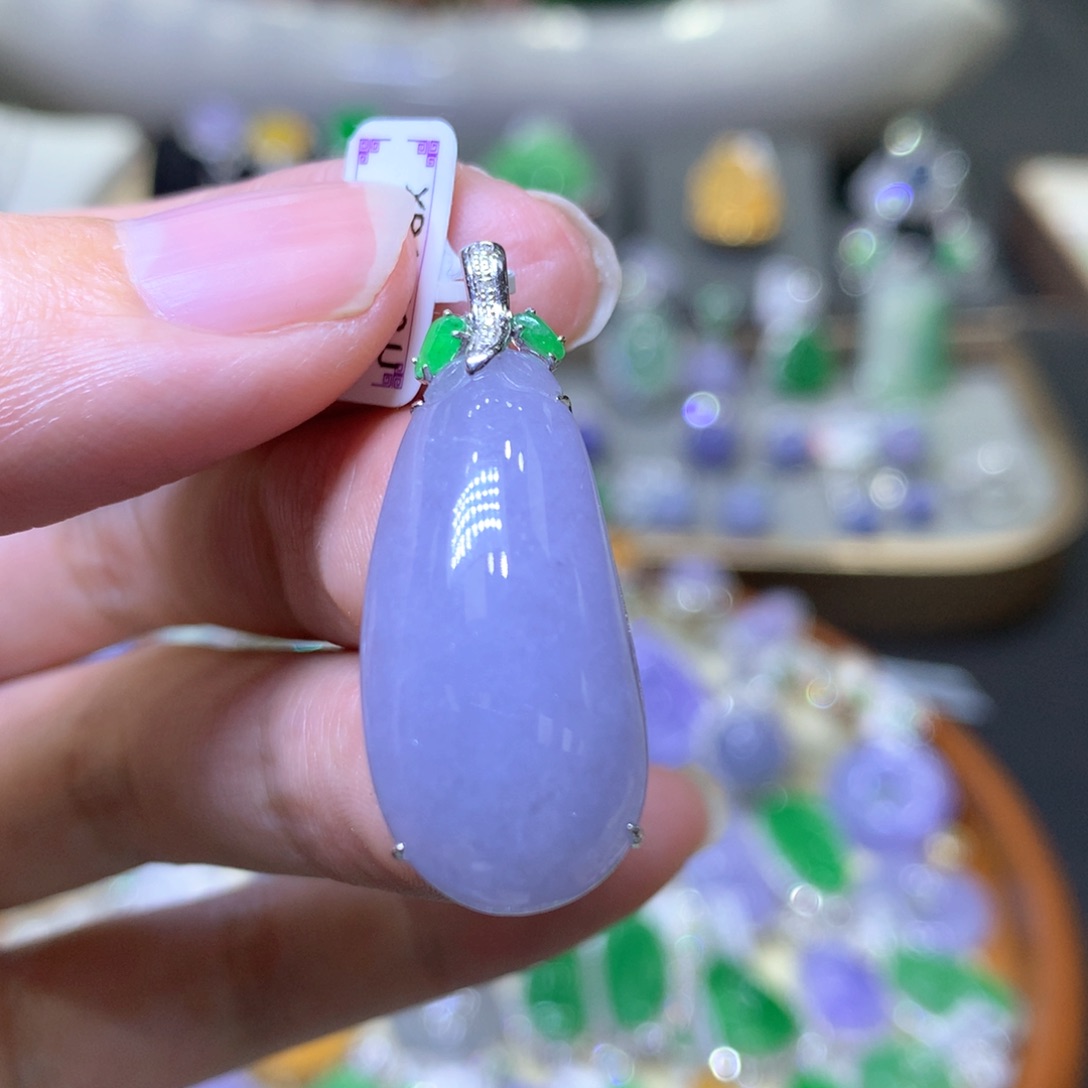 【闪购商品】翡翠颈饰18K金镶嵌翡翠吊坠项链