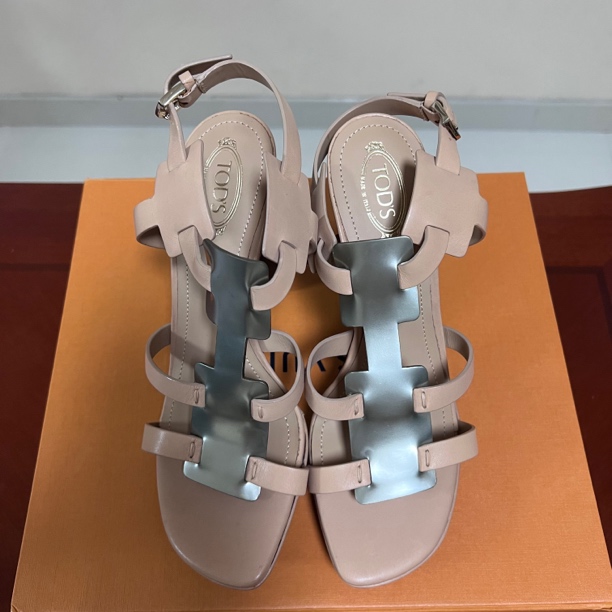 未使用 TOD’S/托德斯 全新未使用36码 鱼鱼