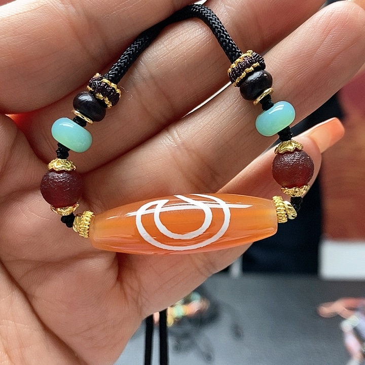 玛瑙/玉髓颈饰合金