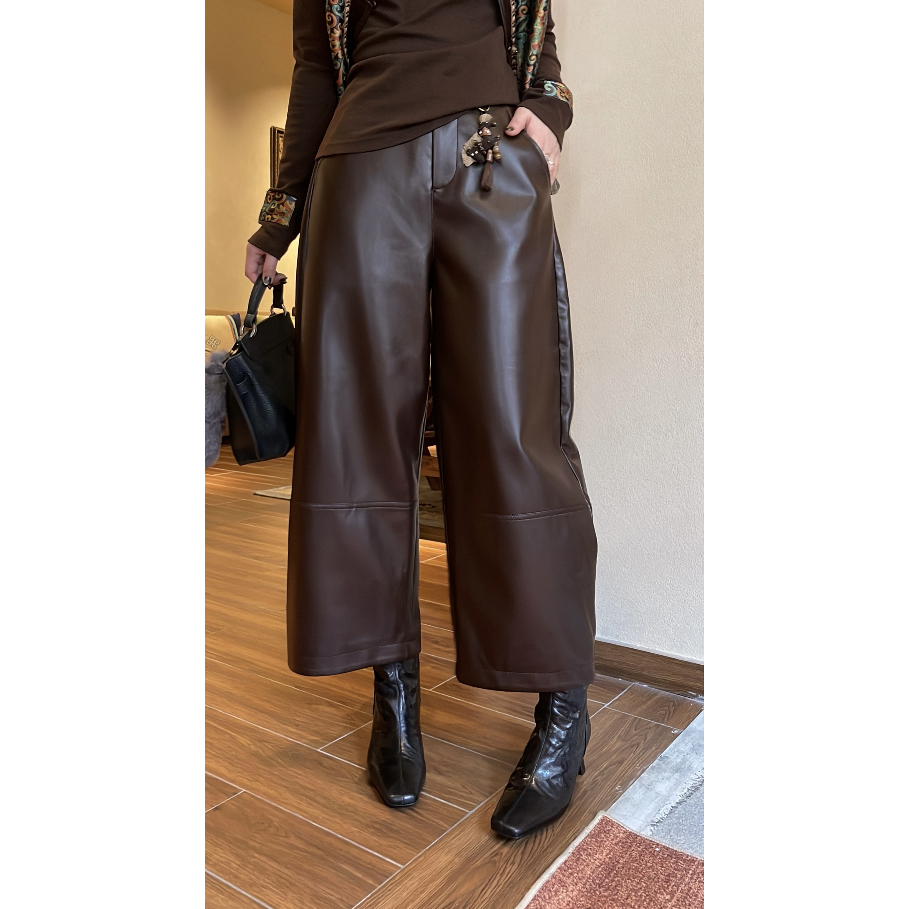 KiKi严选：96170-YFX家南油欧货秋冬新中式可水洗蛋白弯刀裤皮裤