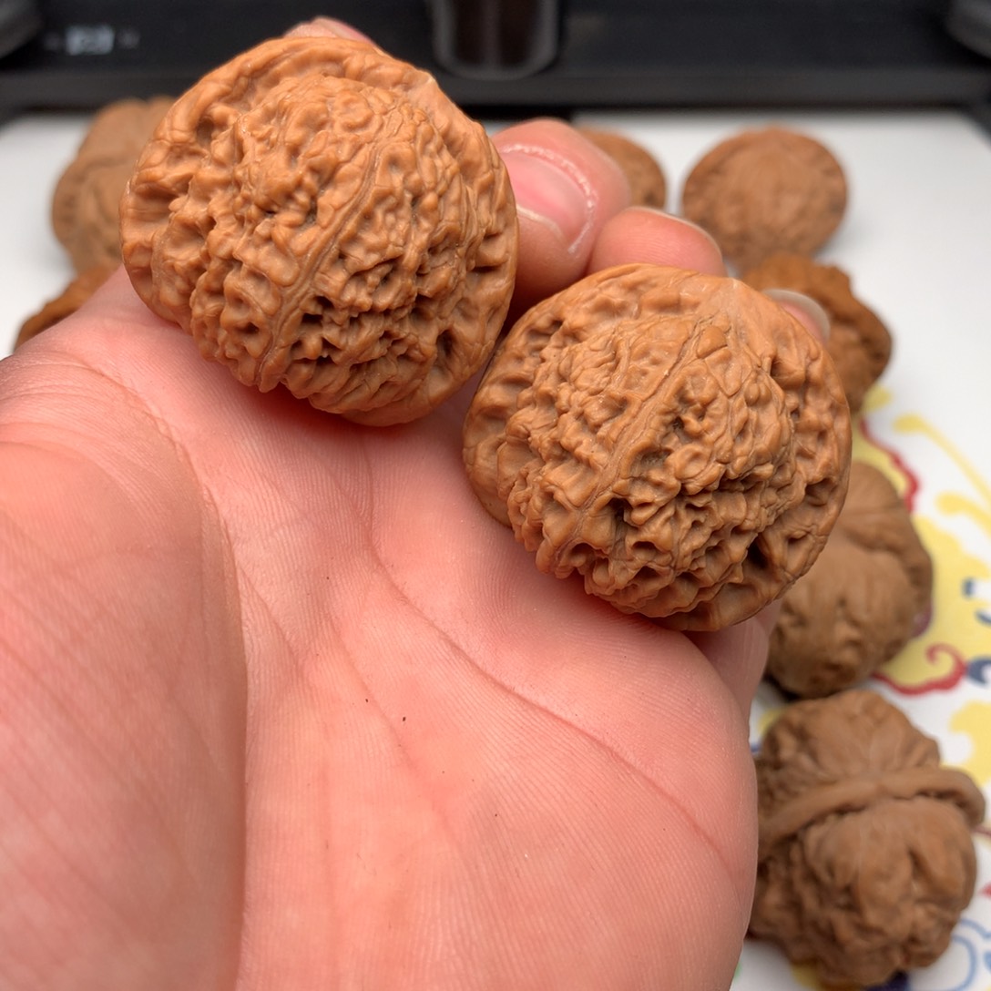 文玩核桃把件南疆石40