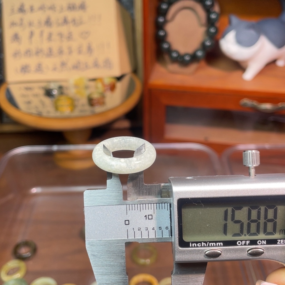 未镶嵌岫玉戒指89-15.8