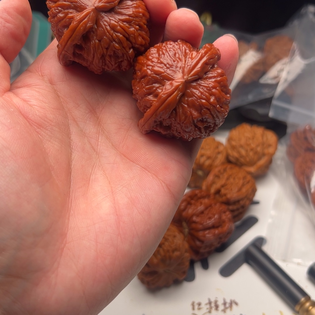 文玩核桃把件白狮45文玩核桃