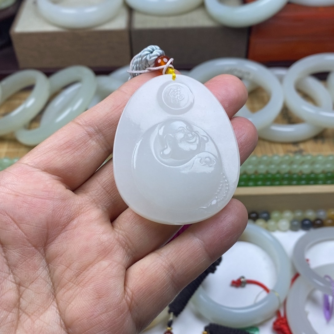 和田玉（糖玉）颈饰未镶嵌