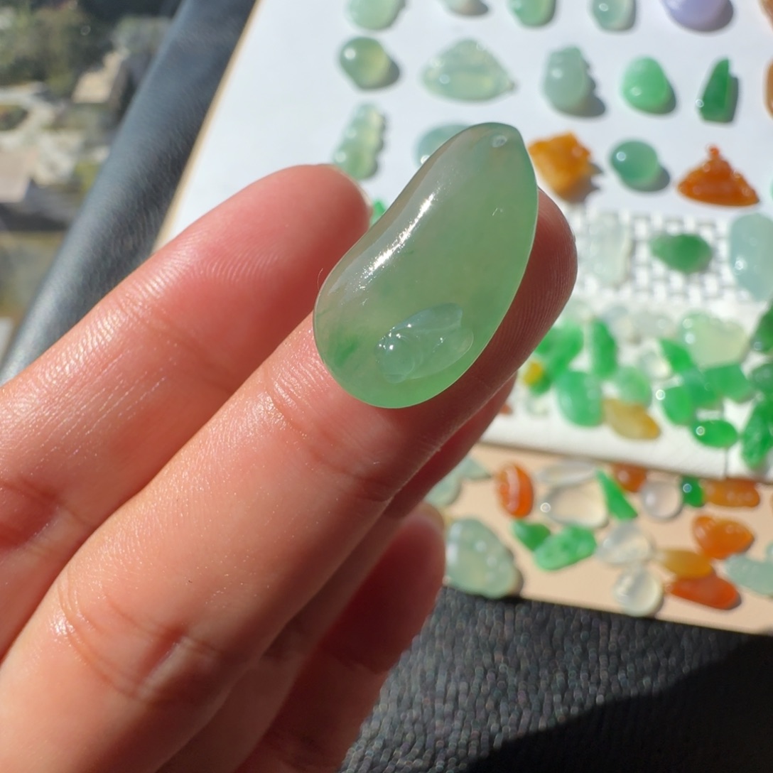 定制翡翠未镶嵌冰绿福瓜