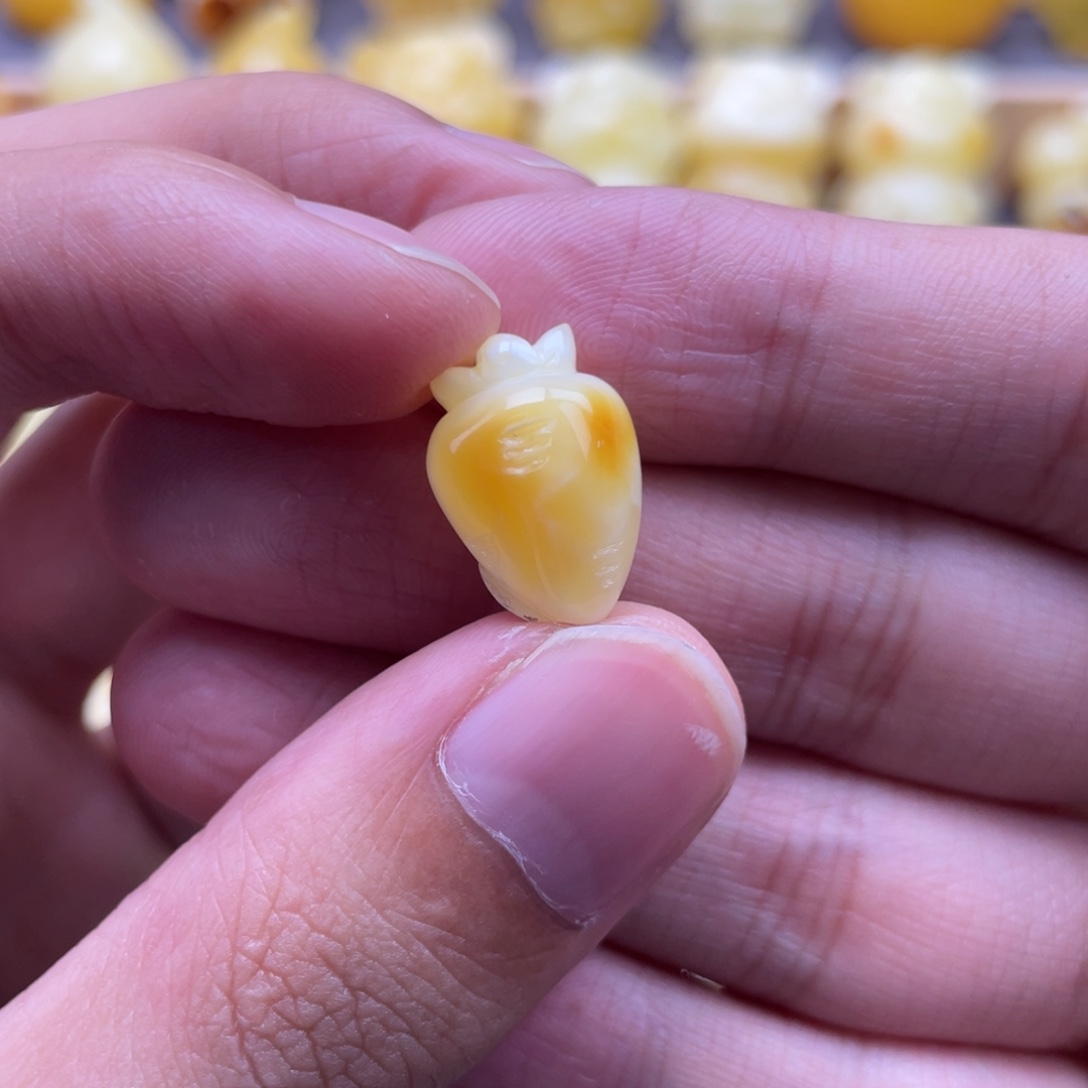 琥珀未镶嵌裸石蜜蜡