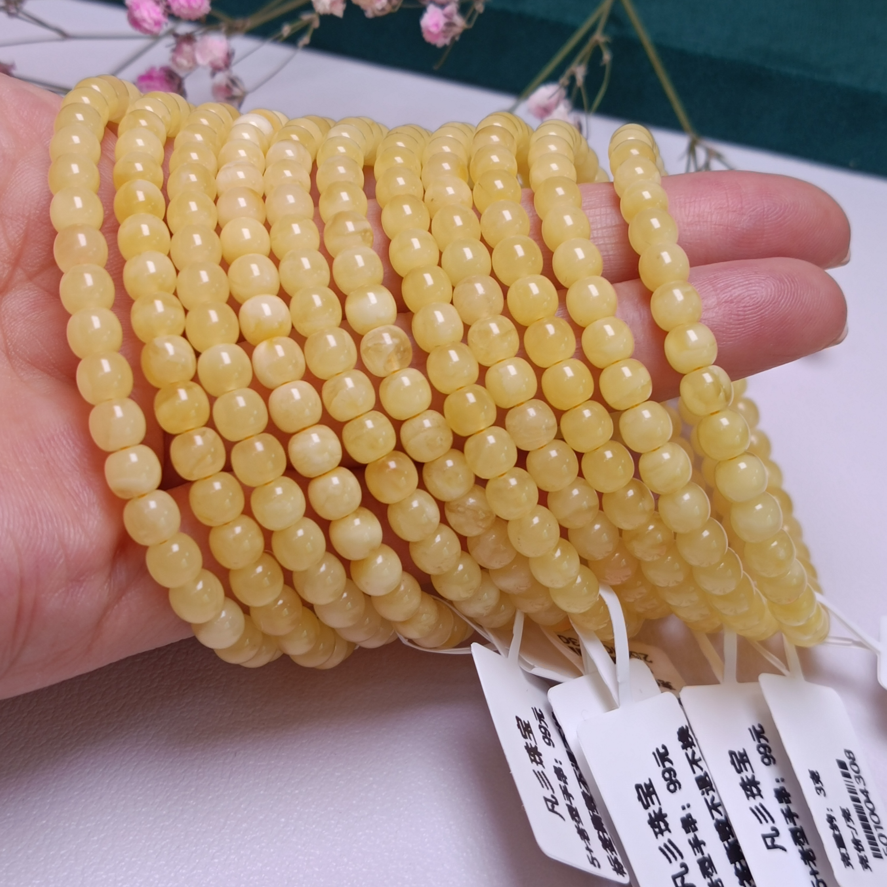 俄料蜜蜡5+精工精品小串（叠戴必选，可到直播间挑选）多样性发其一