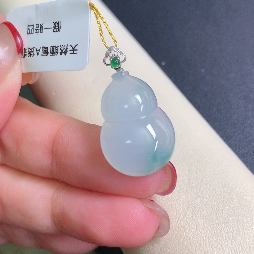 【闪购商品】翡翠颈饰18K金镶嵌葫芦