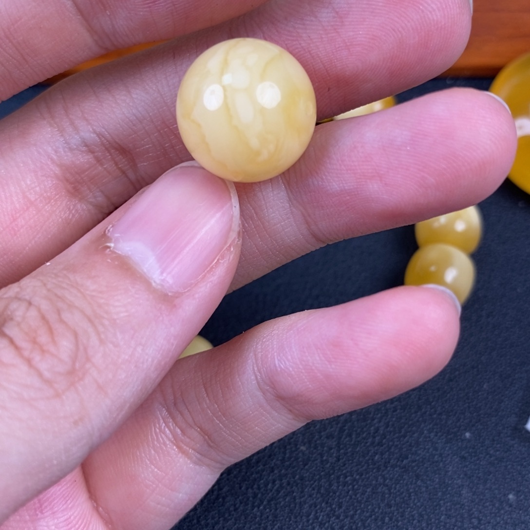 琥珀未镶嵌裸石微瑕26