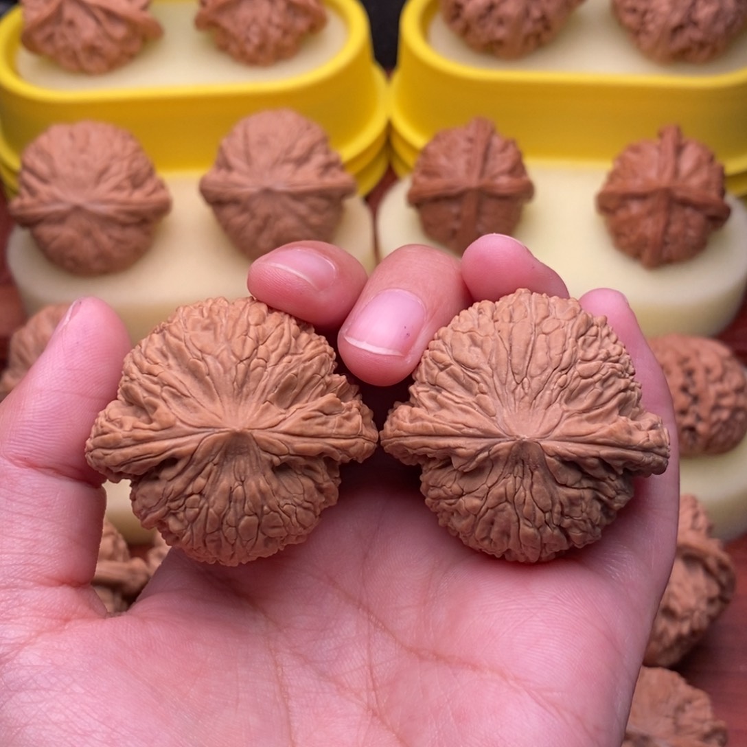 把件文玩核桃40“精品”泥鳅背