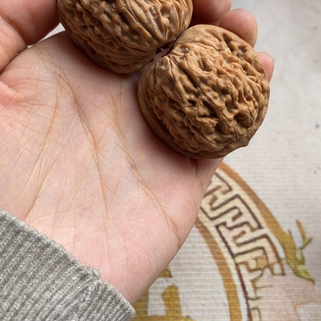 文玩核桃吊坠T****G莲花