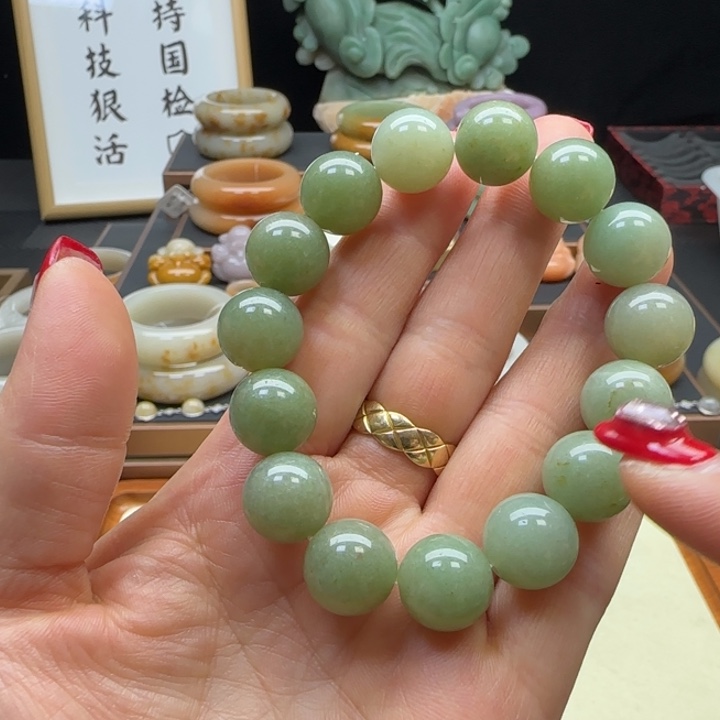 石英岩玉未镶嵌手镯