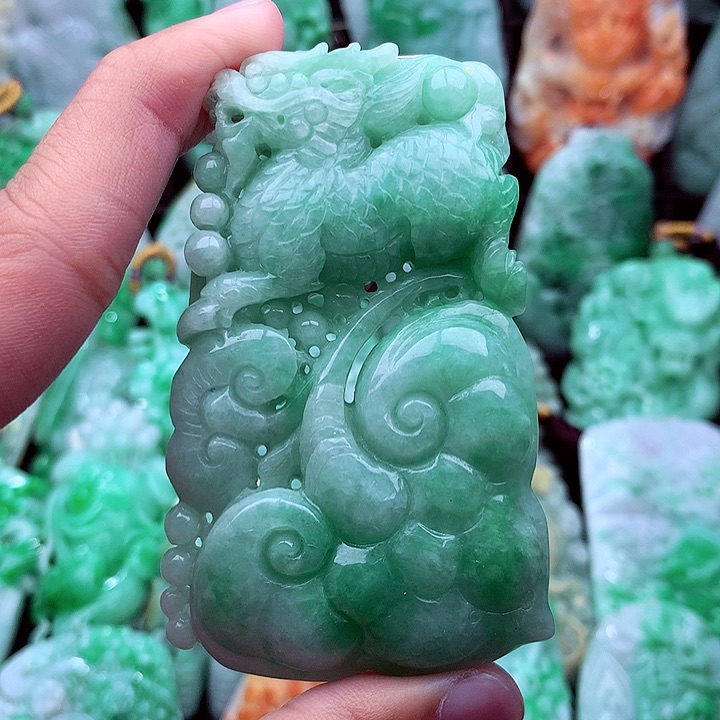 翡翠吊坠(不含链)未镶嵌