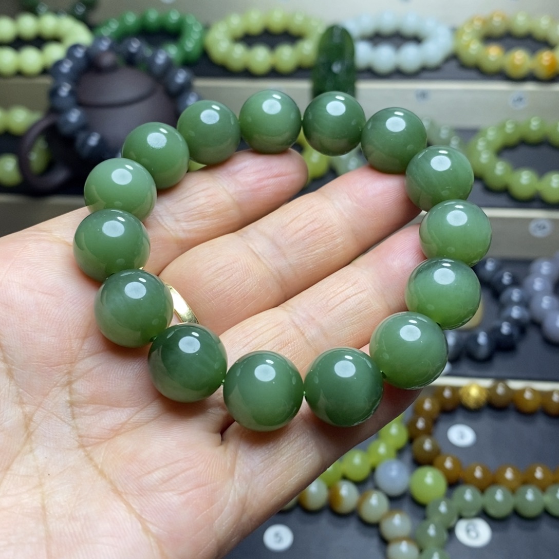 和田玉未镶嵌手串