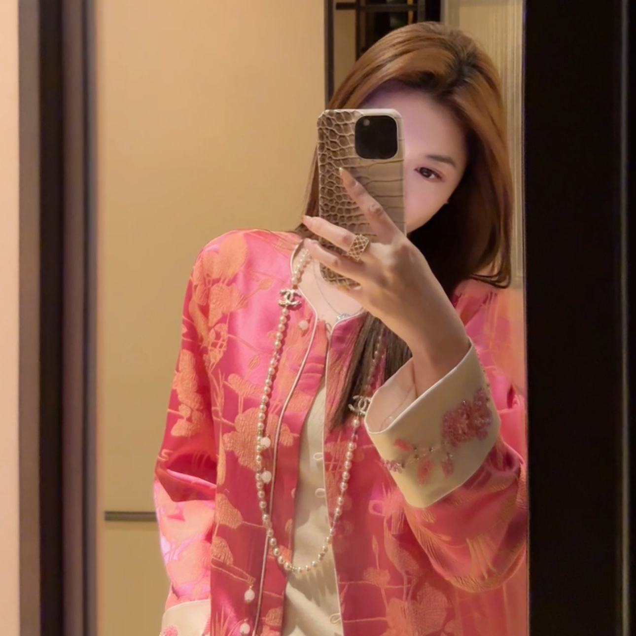 Lillieee-人面桃花相映红 新中式荷花提花桃粉色温柔珠绣闪片外套