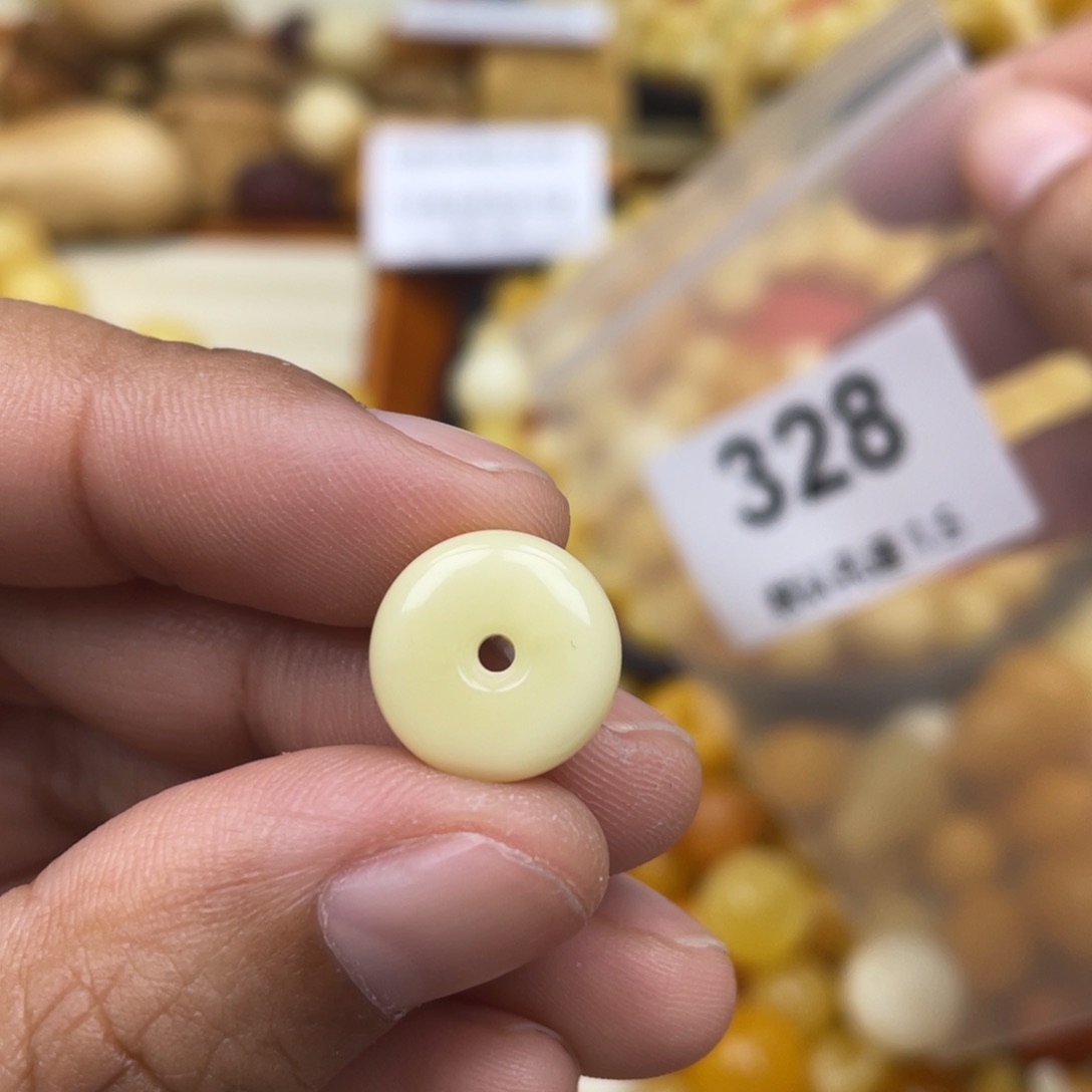 蜜蜡珠宝奇石未镶嵌皮色13.6