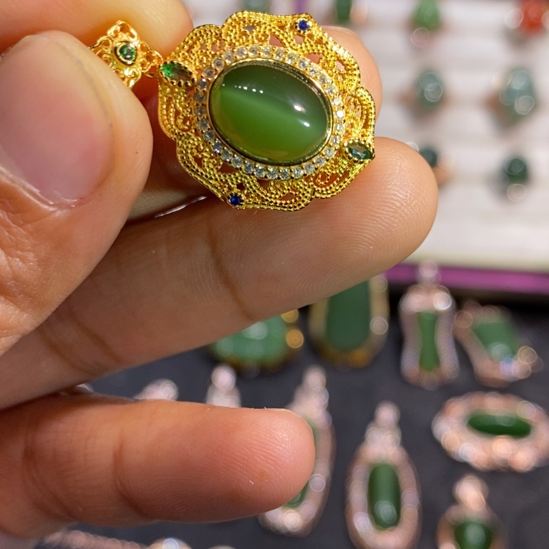 和田玉（碧玉）颈饰银S925镀金镶嵌