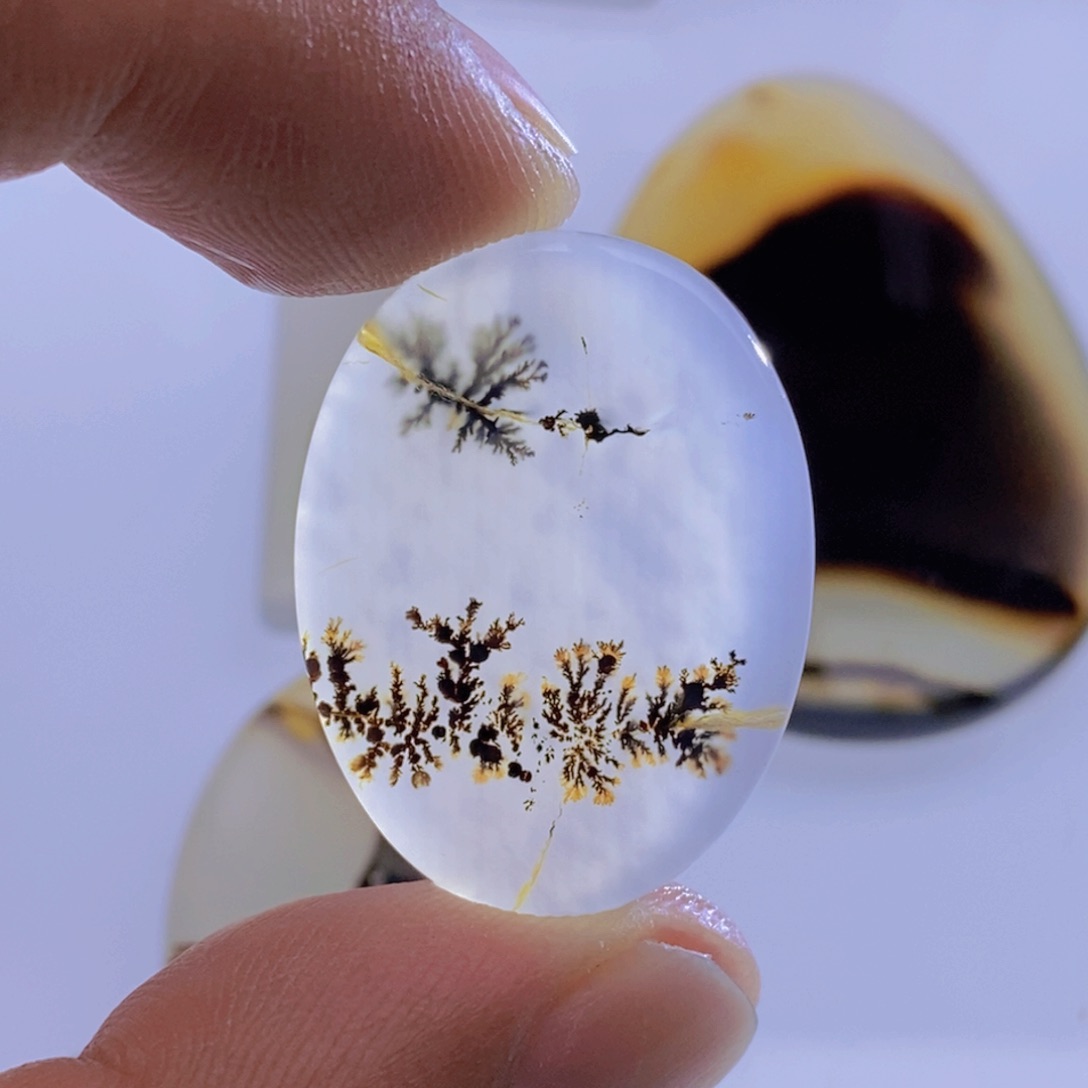 玛瑙/玉髓颈饰未镶嵌