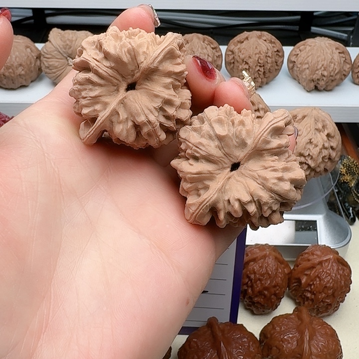 文玩核桃吊坠48全品原桩无药王勇官帽