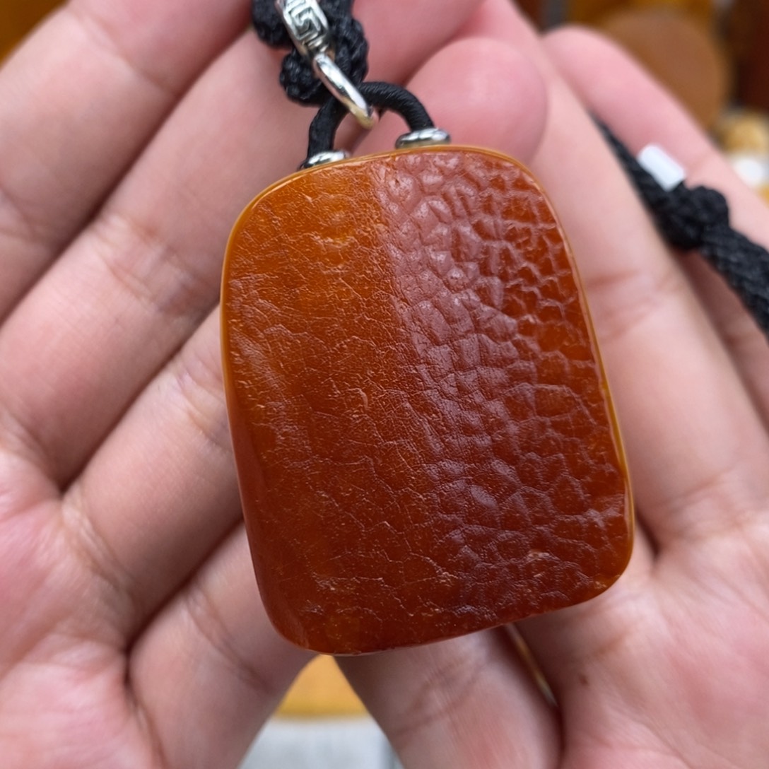 琥珀吊坠(赠链)未镶嵌