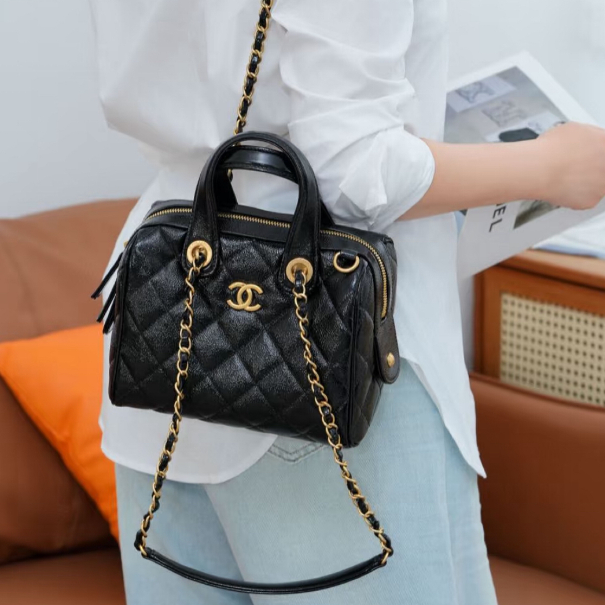 99新 Chanel/香奈儿 25a保龄球小号黑色油蜡牛皮单肩包芯片79431