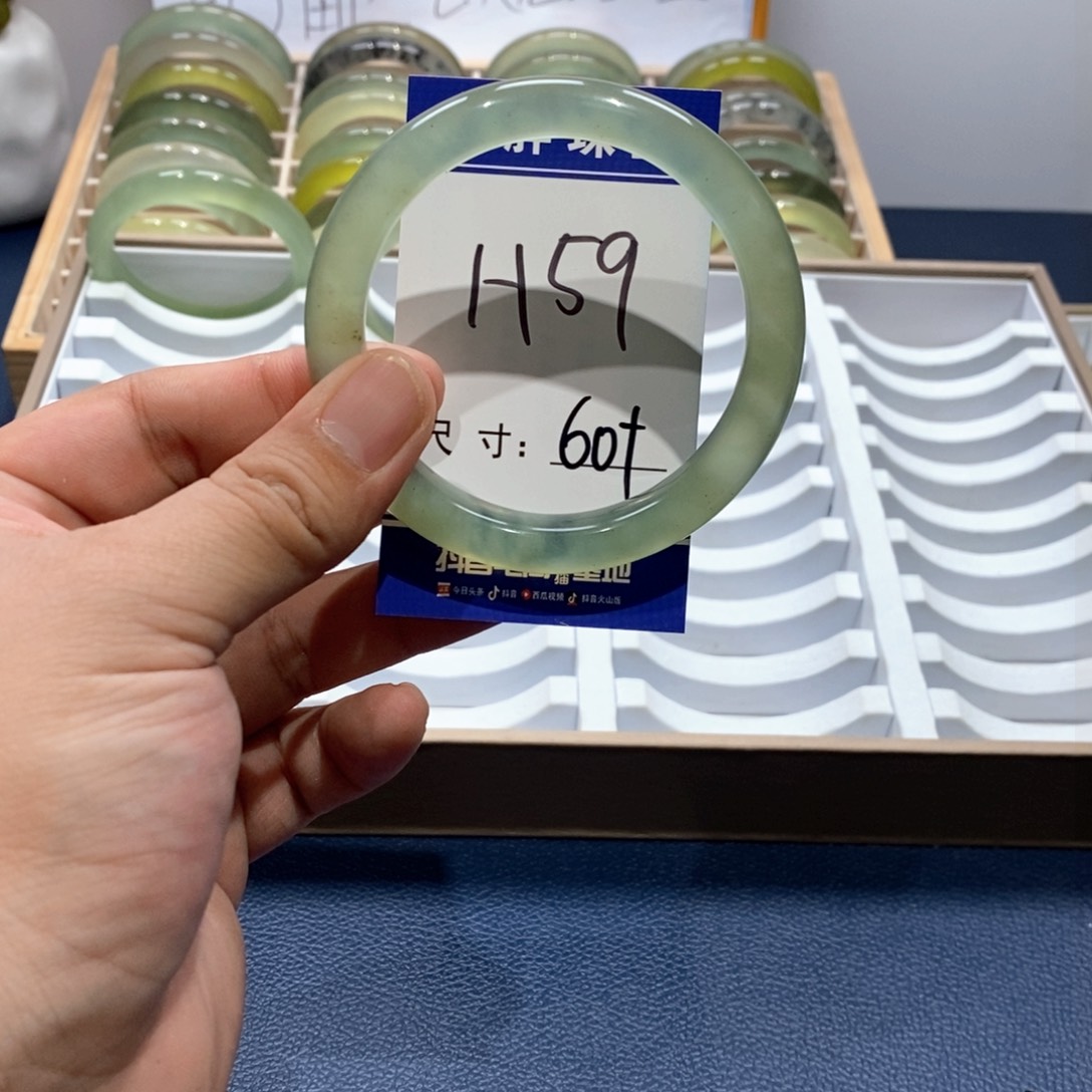 岫玉手镯未镶嵌手镯