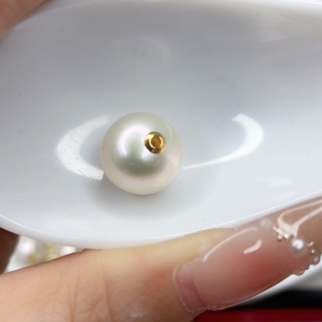 淡水珍珠18K金镶嵌吊坠(赠链)