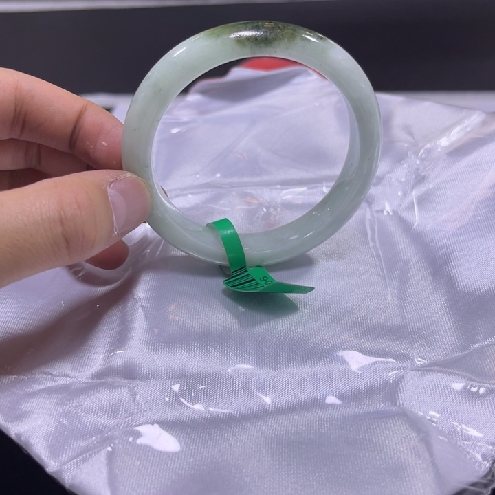 翡翠手镯未镶嵌天然翡翠a货多样性发货