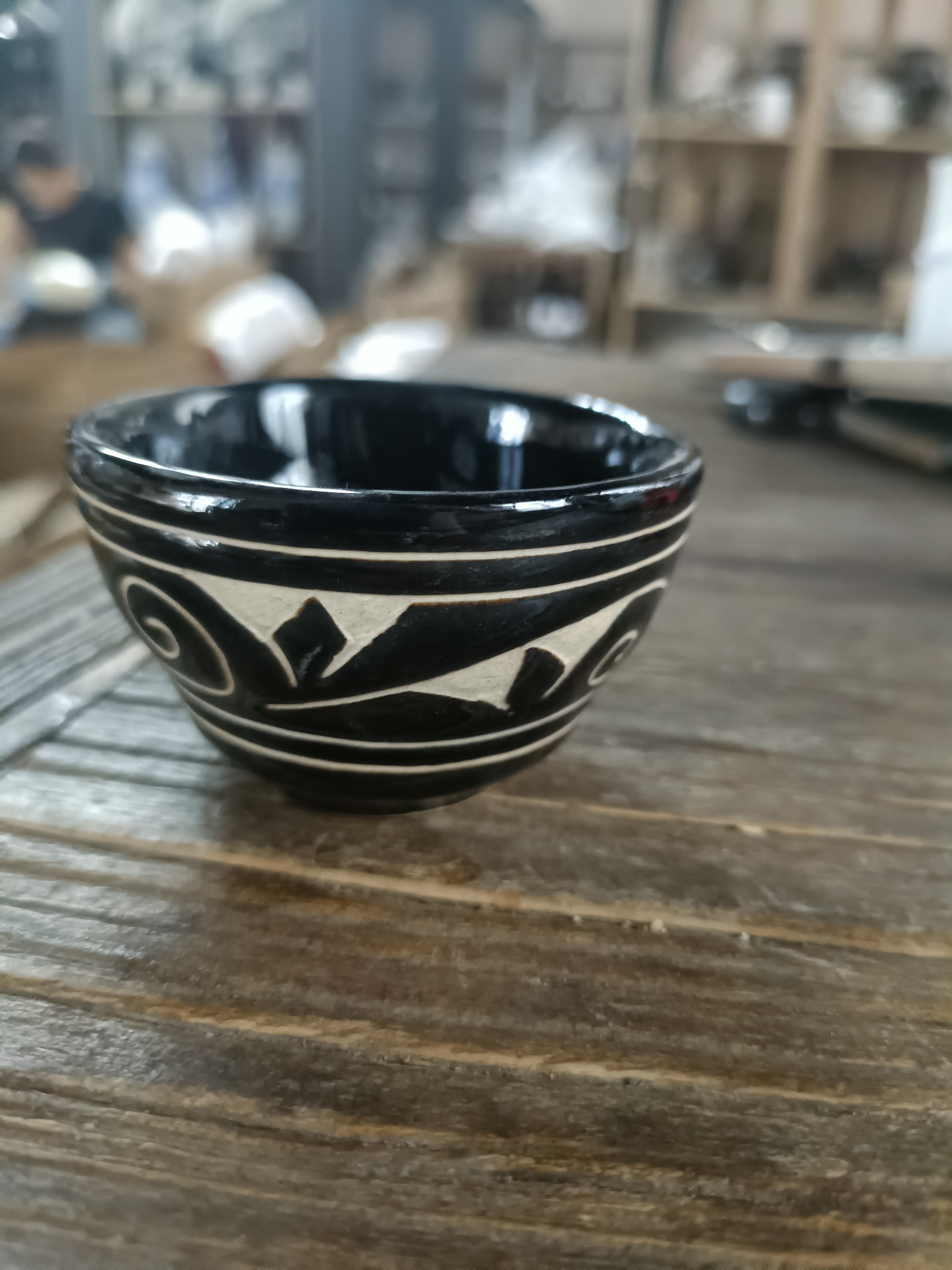 磁州窑黑刻牡丹杯一个《粗瓷粗糙介意勿拍》