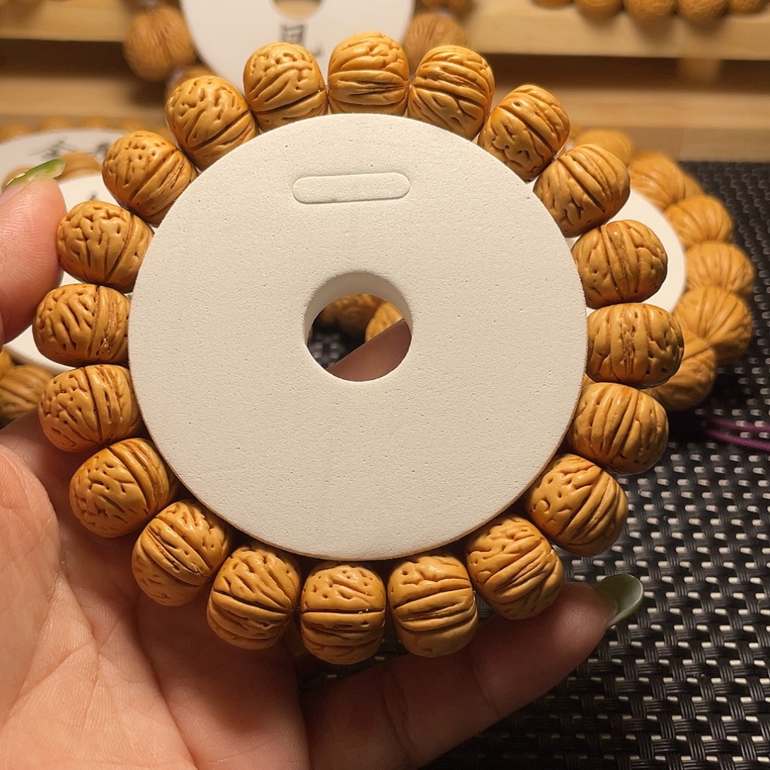 君***生桃木皮质规整度真高！