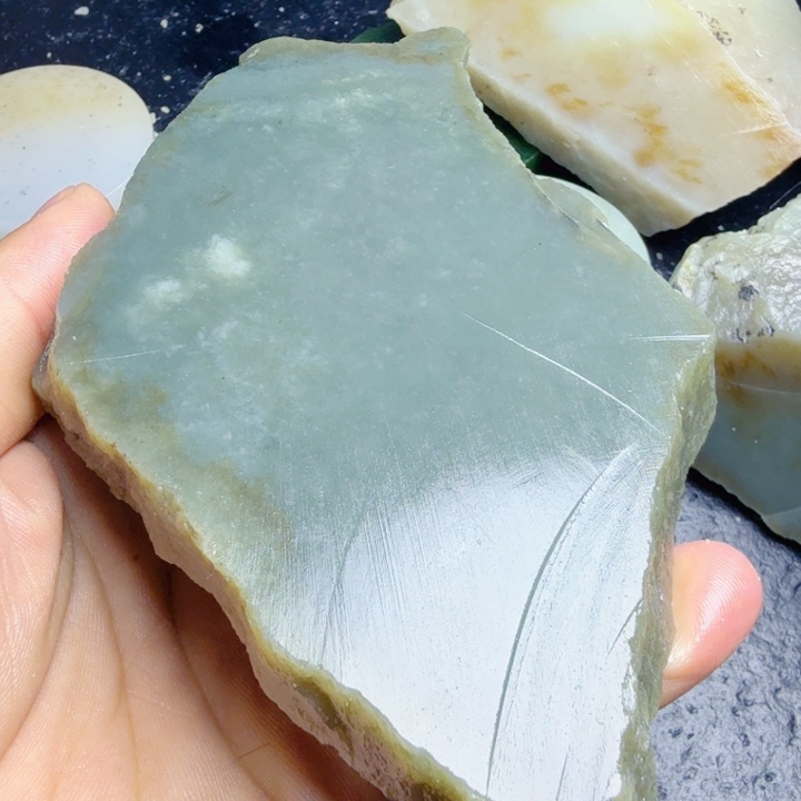 和田玉（糖玉）未镶嵌珠宝奇石