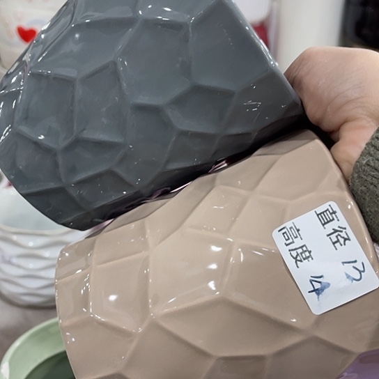 多肉绿植陶瓷花盆9.9包邮，有孔