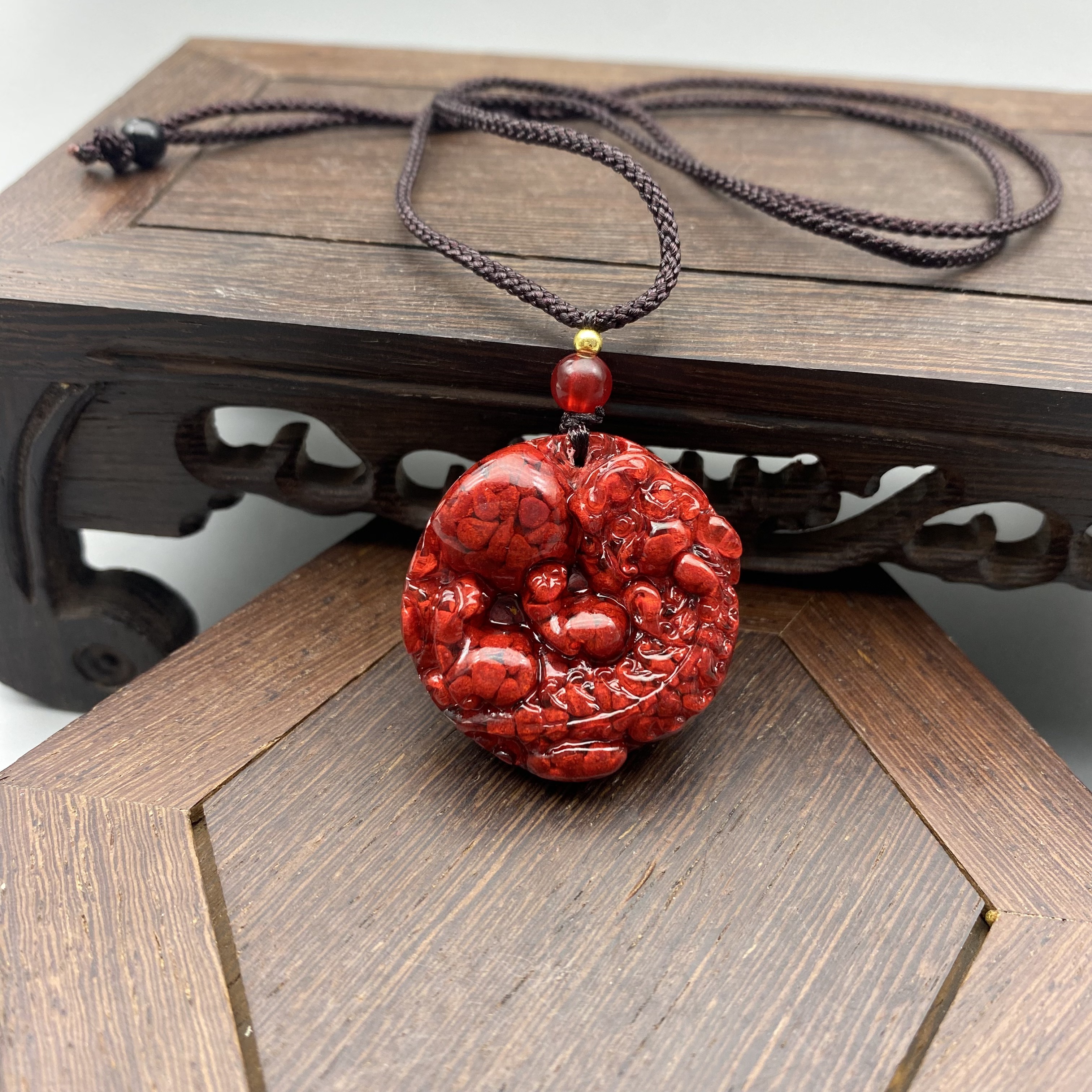 含辰砂工艺品JT124-朱砂晶体砂雕刻貔貅吊坠